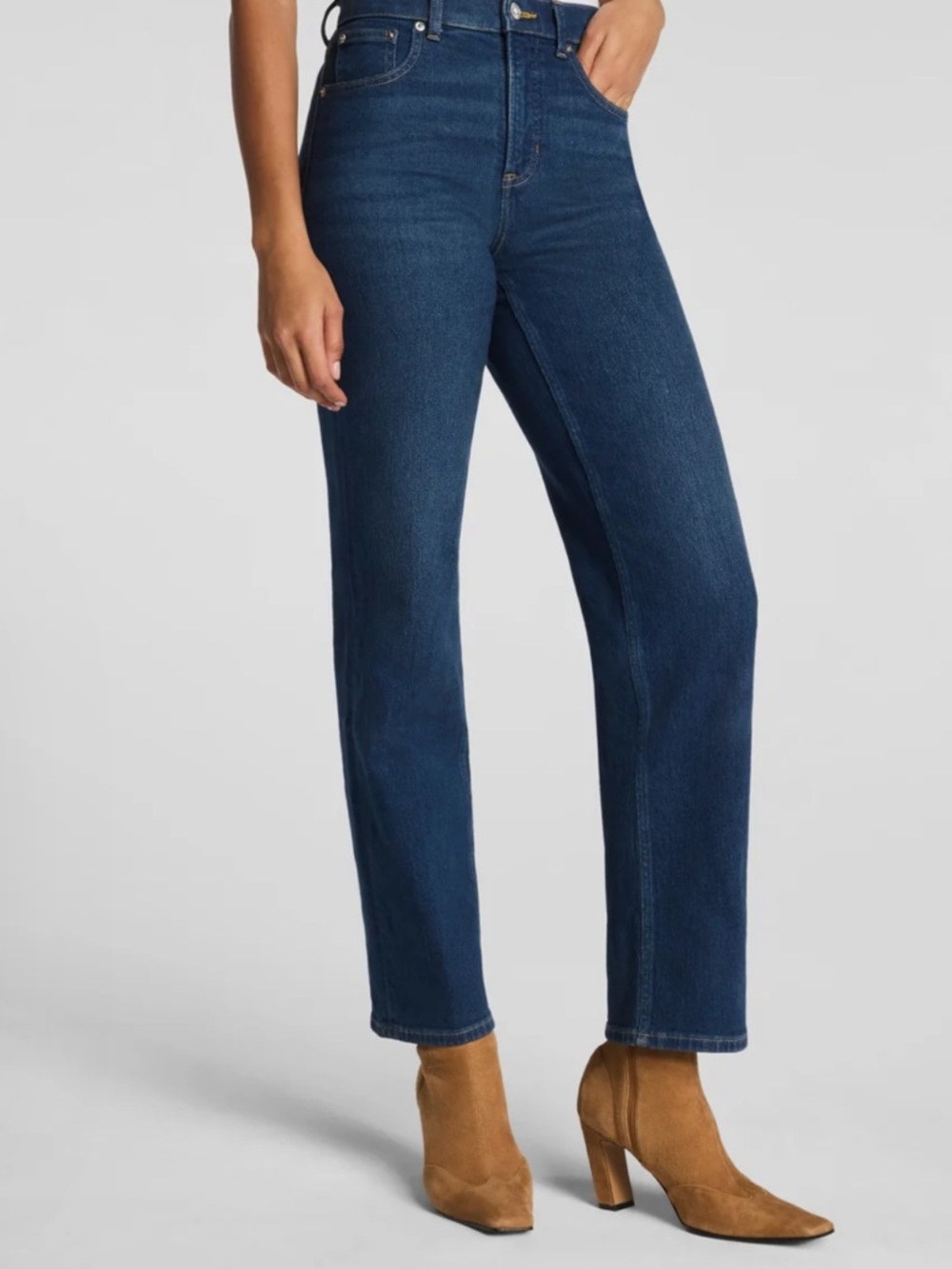 Mid-Rise 90s Straight Leg Jeans